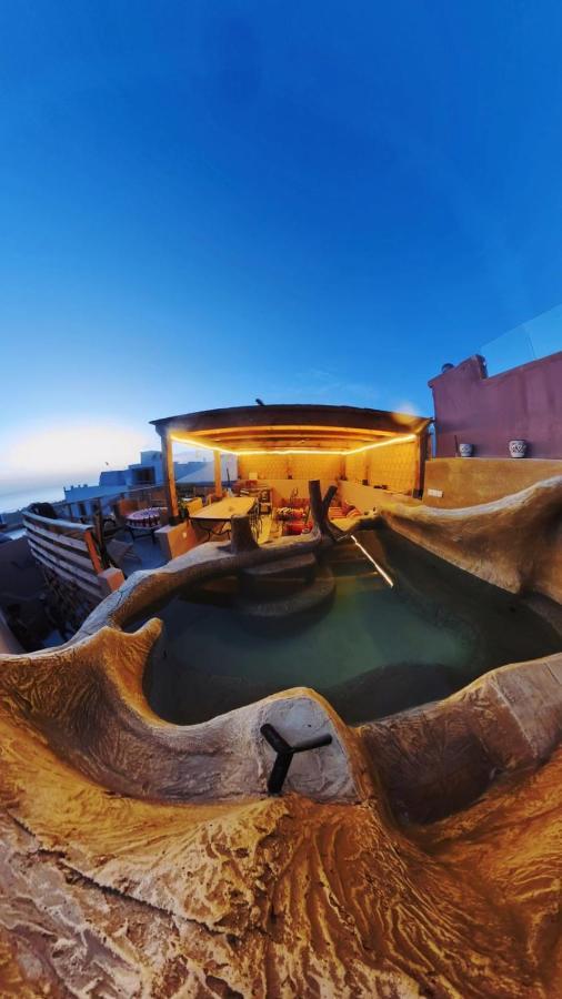 Surf & Salsa Guest House Agadir Exteriör bild