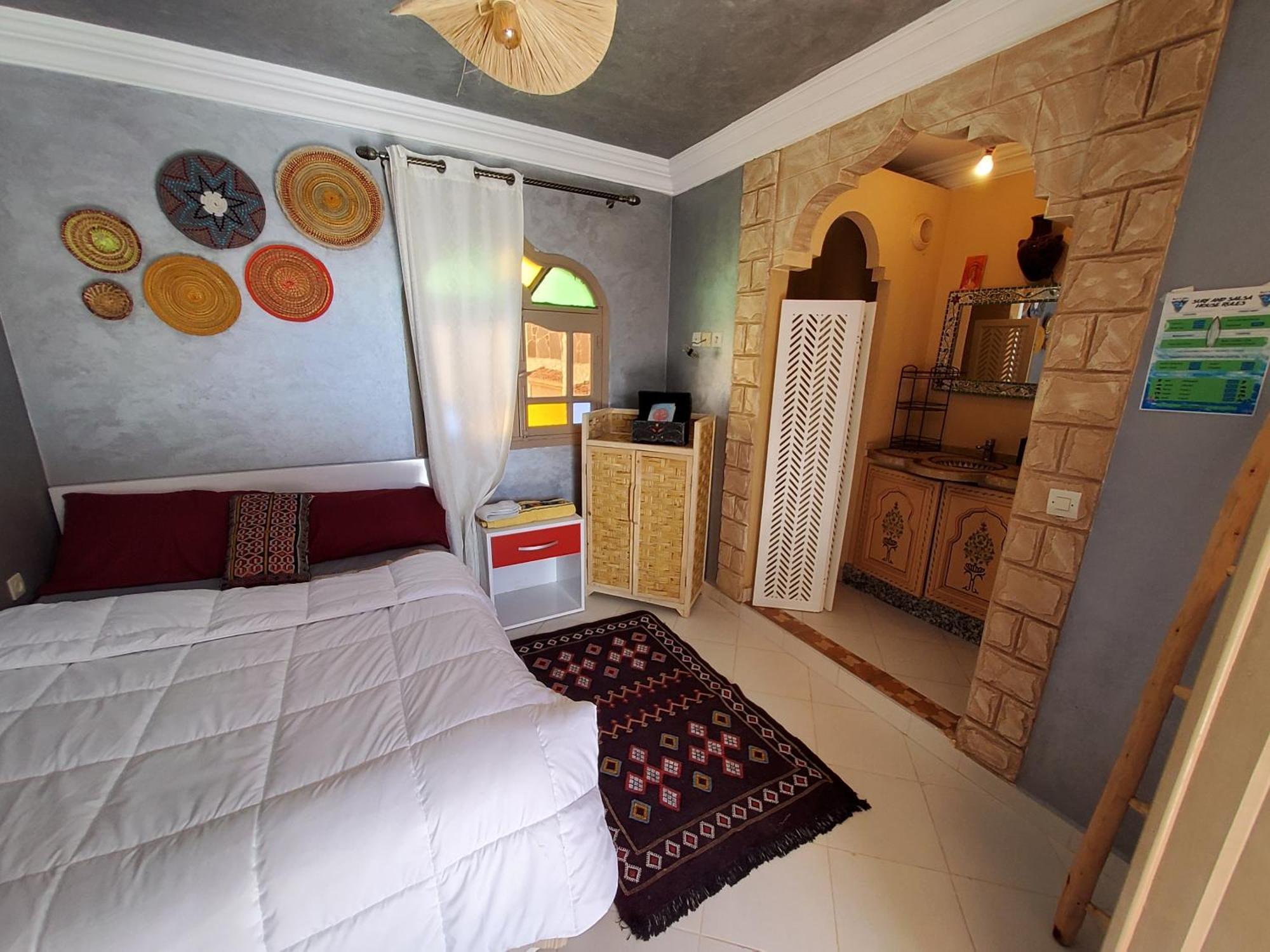Surf & Salsa Guest House Agadir Exteriör bild