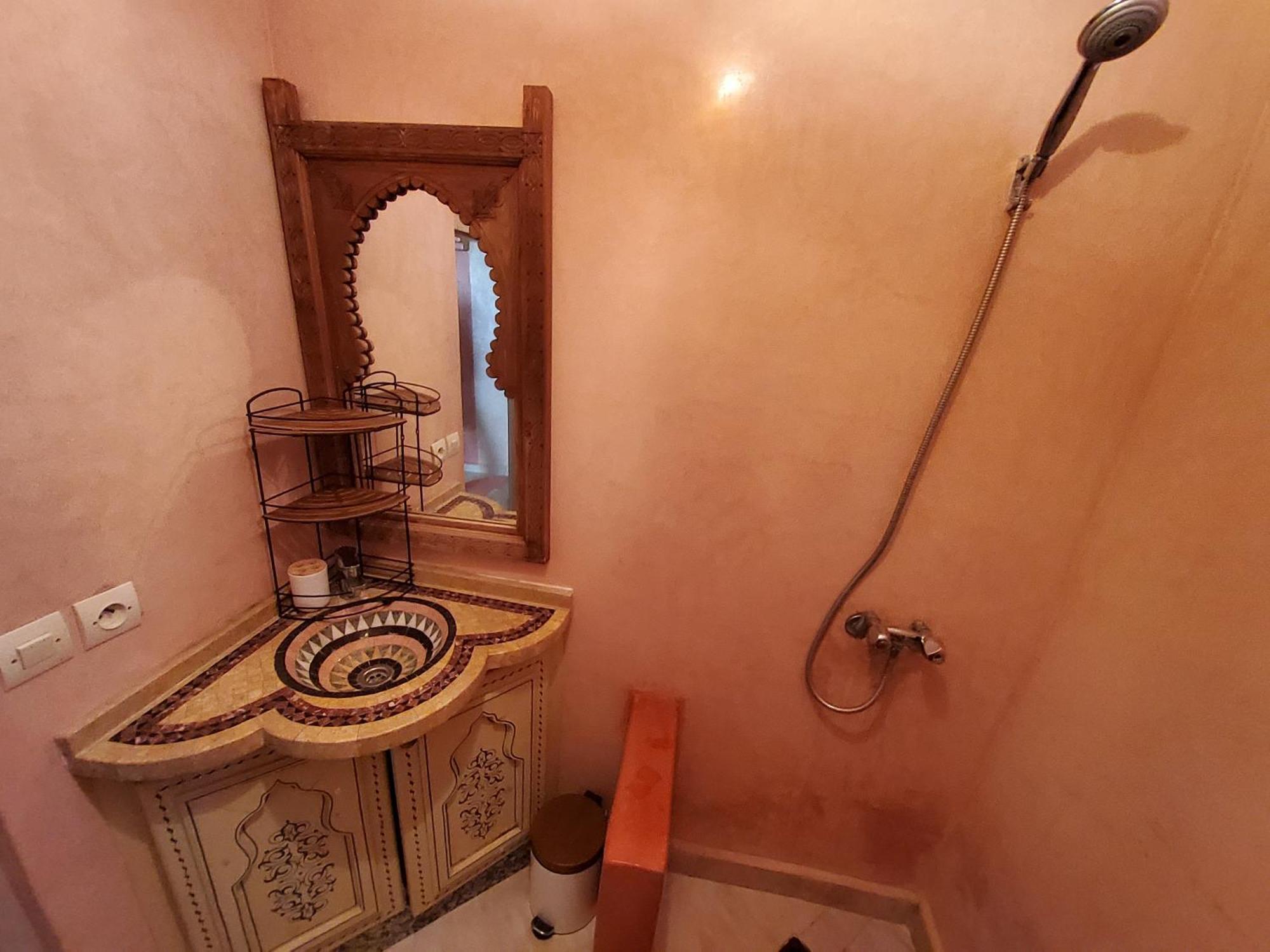 Surf & Salsa Guest House Agadir Exteriör bild