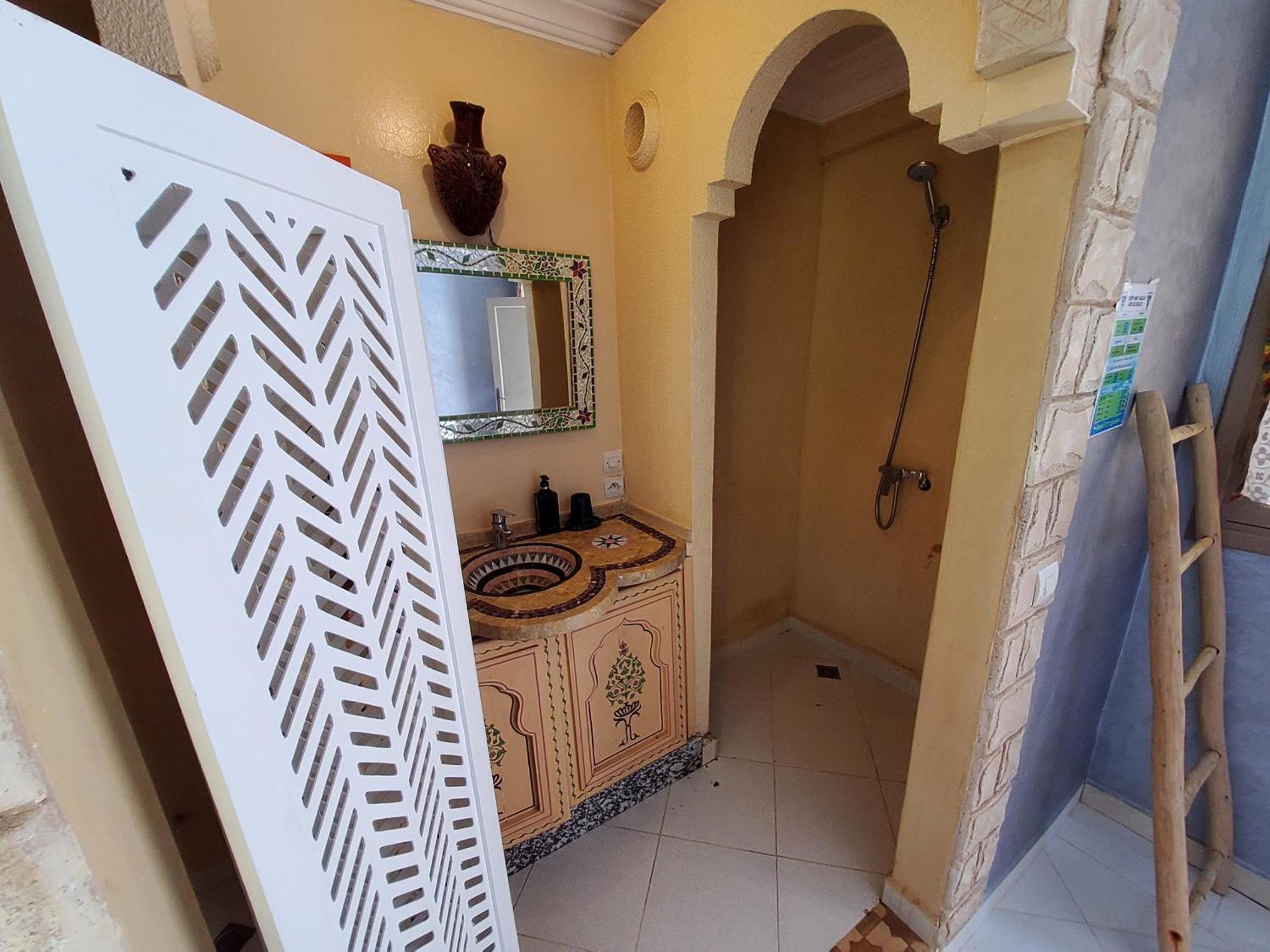 Surf & Salsa Guest House Agadir Exteriör bild
